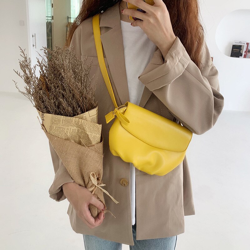 Ins estilo de Hong Kong Casual hombro Mini mensajero pecho bolsa brillante suave Pu Dumpling bolsa Mujer