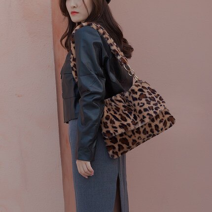 Nische Plüsch Tasche Weibliche Winter Flip Modische Leopard Messenger Frauen Schulter Tasche Mädchen Tote Tasche Pelzigen Flauschigen