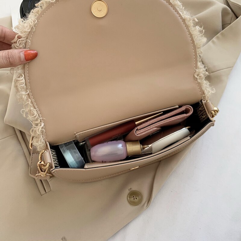 Lamswollen handtas schelpvormig crossbody tas voor dames