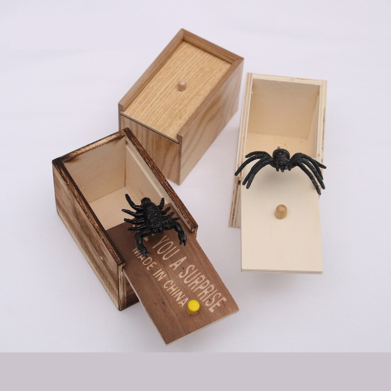Funny Scare Box Wooden Prank Spider Hidden in Case Great Prank-Wooden Scarebox Interesting Play Trick Joke Toys