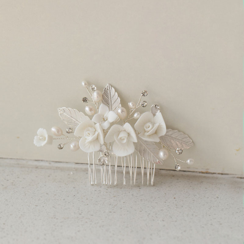 SLBRIDAL Handmade Alloy Leaf Rhinestone Ceram Flower słodkowodne perły ślubny grzebień do włosów ślubne akcesoria do włosów kobiety biżuteria: 1086 Silver
