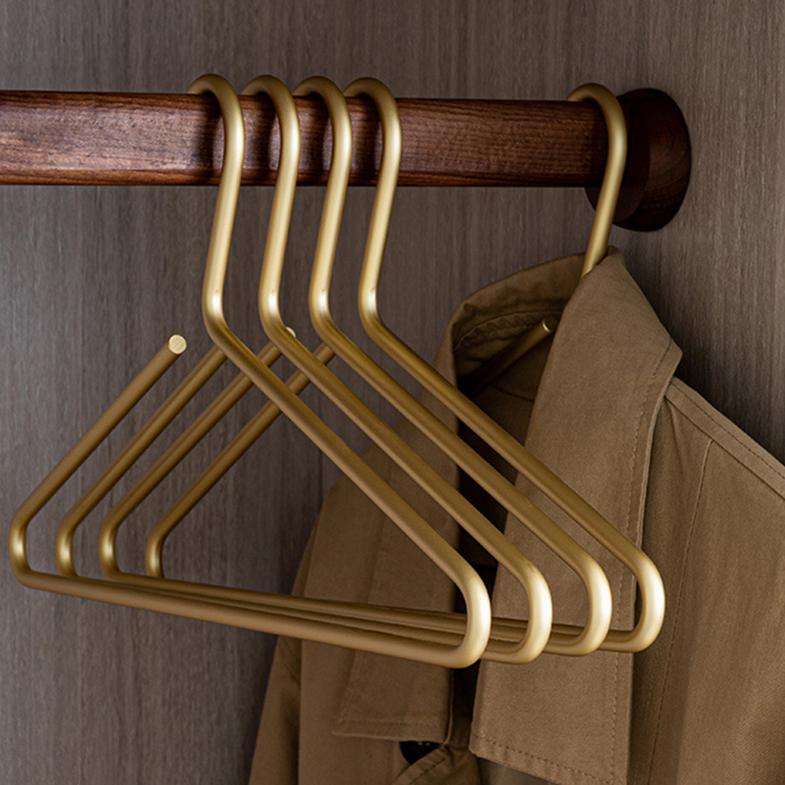 KleiderbüGel aus Aluminiumlegierung, hochwertiges, solides Raum-Aluminium, spurlos, leicht, luxuriös, eins-Stil, KleiderbüGel für Zuhause, Kleiderschrank