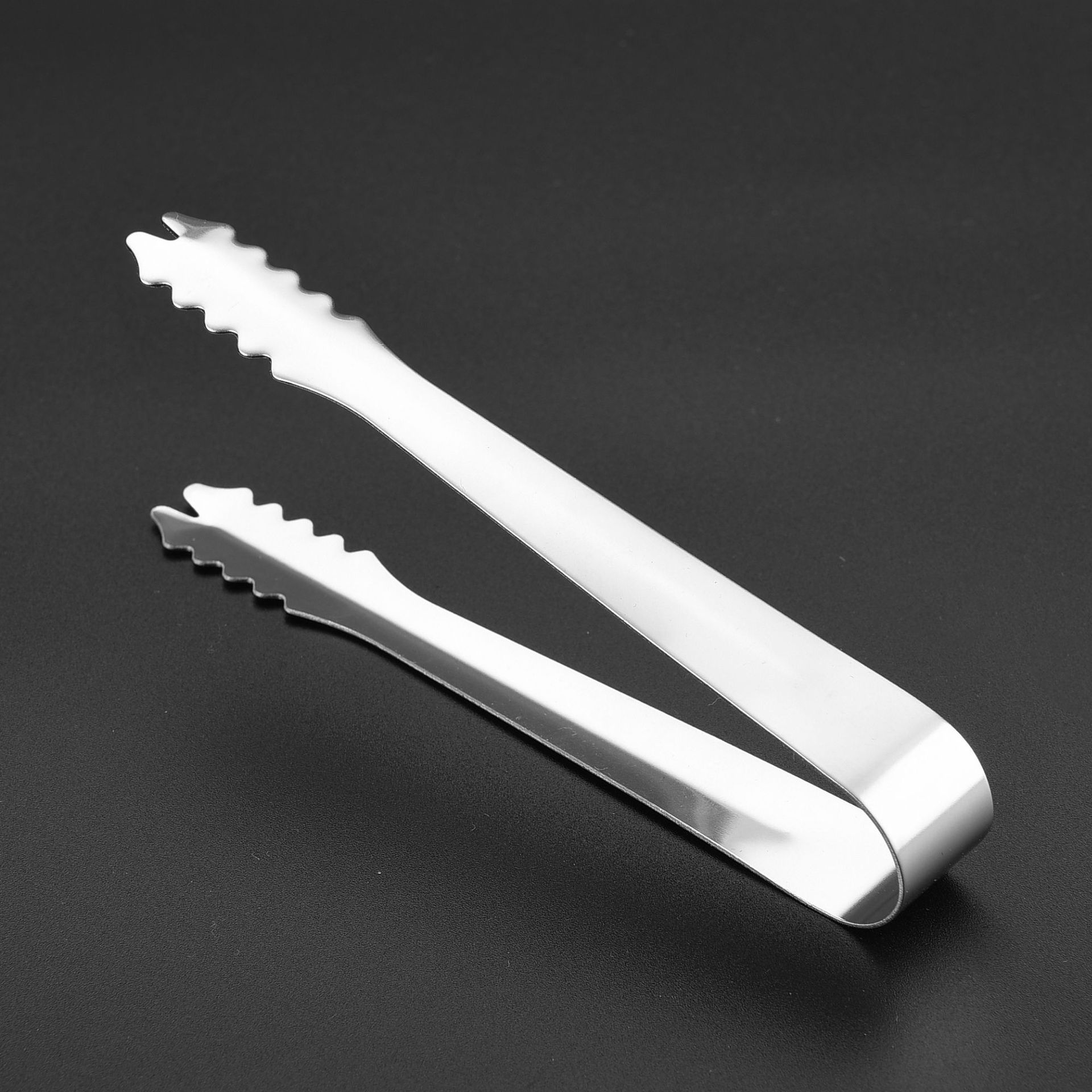 2/4/6/8pcs Stainless Steel Ice Cubes Metal Quick-Frozen Ice Wine Beer Cooler Chiller Whiskey Stones Keep Cold Longer Bar Tools: ice clip