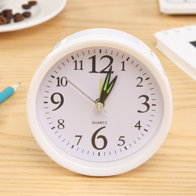 Alarm Clock Bedroom Bedside Clock Desktop Clocks Table Battery Analogue Clocks Analog Alarm Snooze Home Decoration: 2