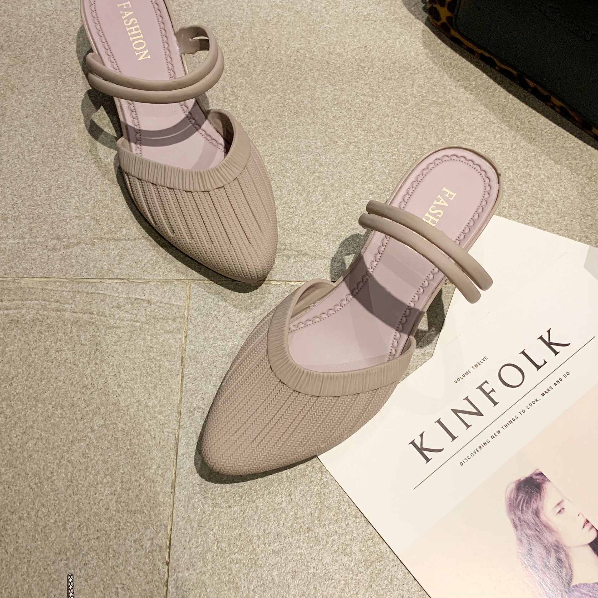 Lenteproducten sandalen met dubbele functie, veelzijdige, schuine hak, gesloten teen, kunststof antislip jelly damessandalen: Paars / 36