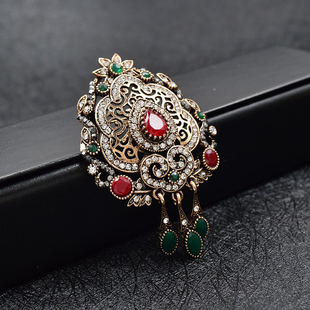 CINDY XIANG Rhinestone Retro Hollow-out Brooches For Women Vintage Pin Brooch Resin Pendant Jewelry