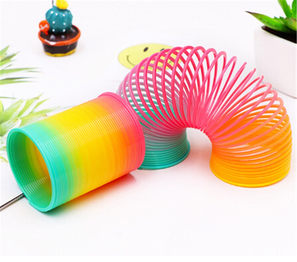 1pz Arcobaleno Cerchio Divertente Giocattoli in Anticipo di Sviluppo Educativi Pieghevole Molla Elicoidale di Plastica Creativi per Bambini Giocattoli Magici