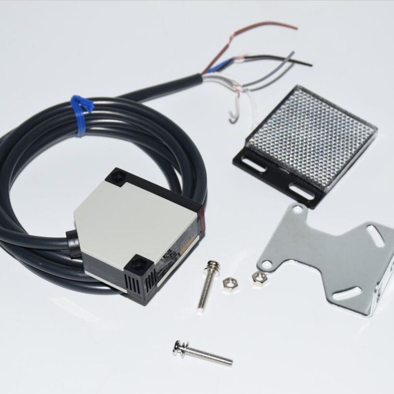 E3JK-R4M1 Omron-Sensor de interruptor fotoeléctrico, fotocélula reflectante ajustable AC/DC,