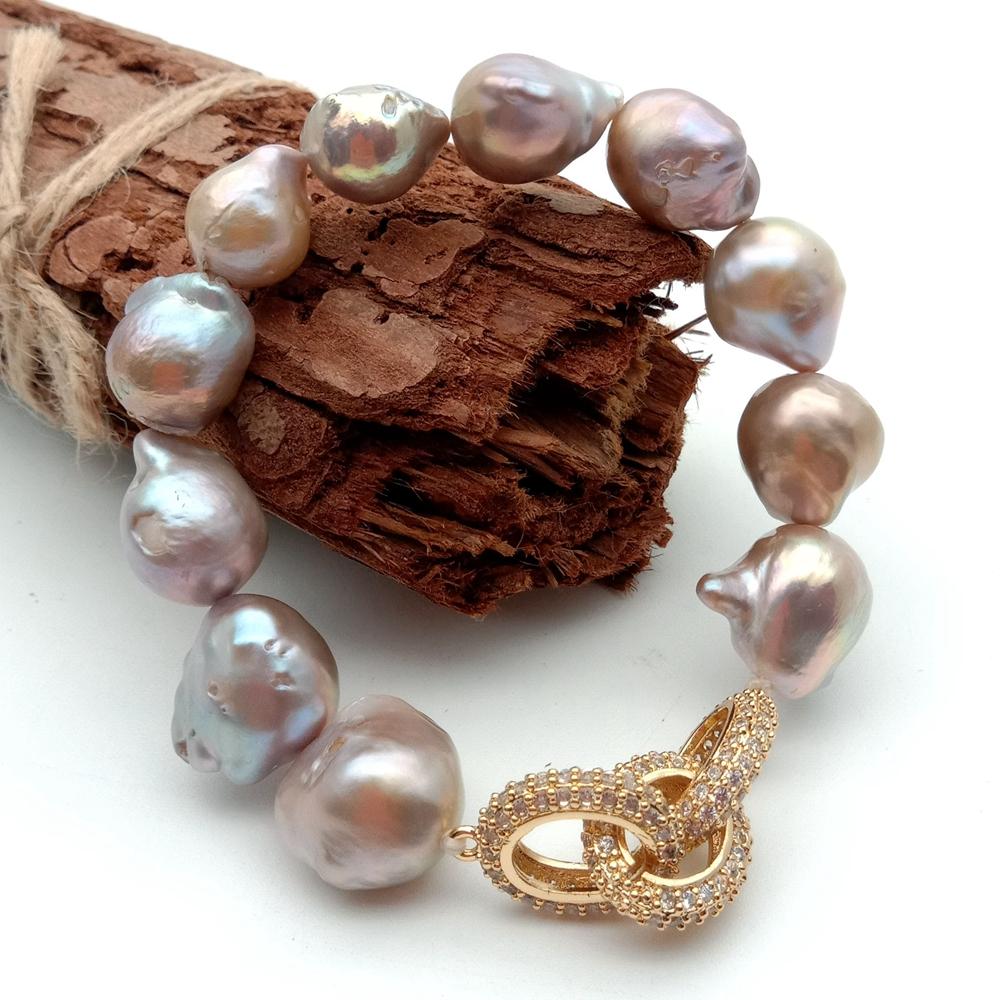 Bracelet extensible de perle d'edison Keshi Baroque pourpre de culture naturelle connecteur de pavé plaqué par couleur d'or de Cz de luxe pour des femmes