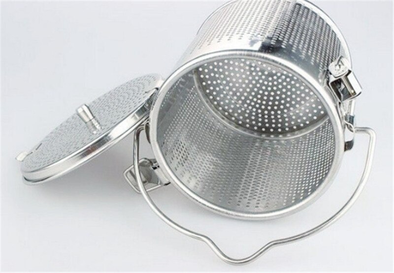 big 304 Stainless Steel Seasoning Bag Gravy Soup Taste Spice Box Basket Brine Pot Slag Separation mesh Colander Strainers