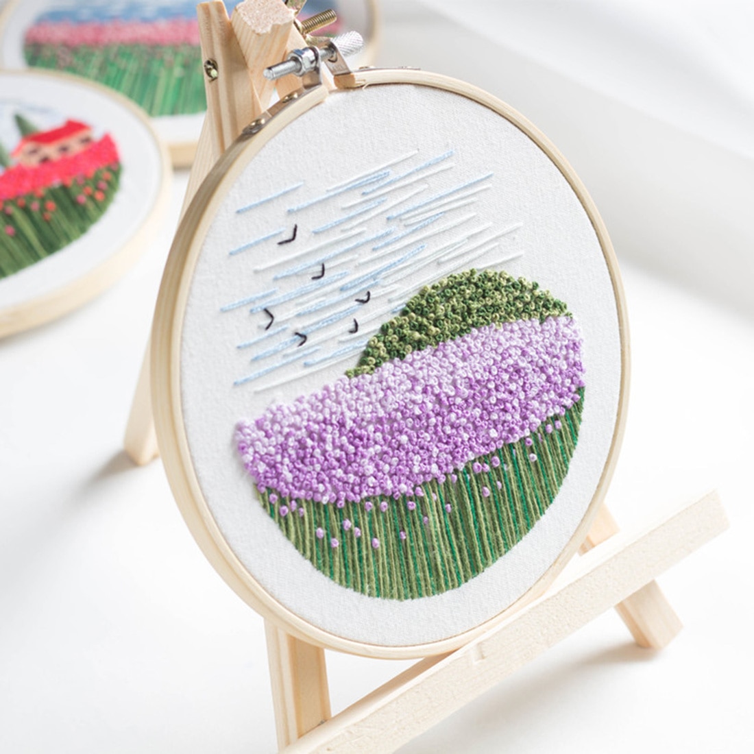 15 x 15cm DIY Cross Stitch Embroidery Starter Kit with Bamboo Embroidery Hoop - Carnation