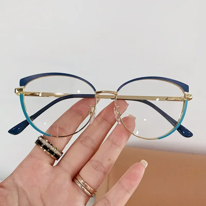 Gafas fotocromáticas Vintage antiluz azul para mujer, anteojos de sol con forma de ojo de gato, triangulares, que cambian de Color, protección ocular: Beige / Azul