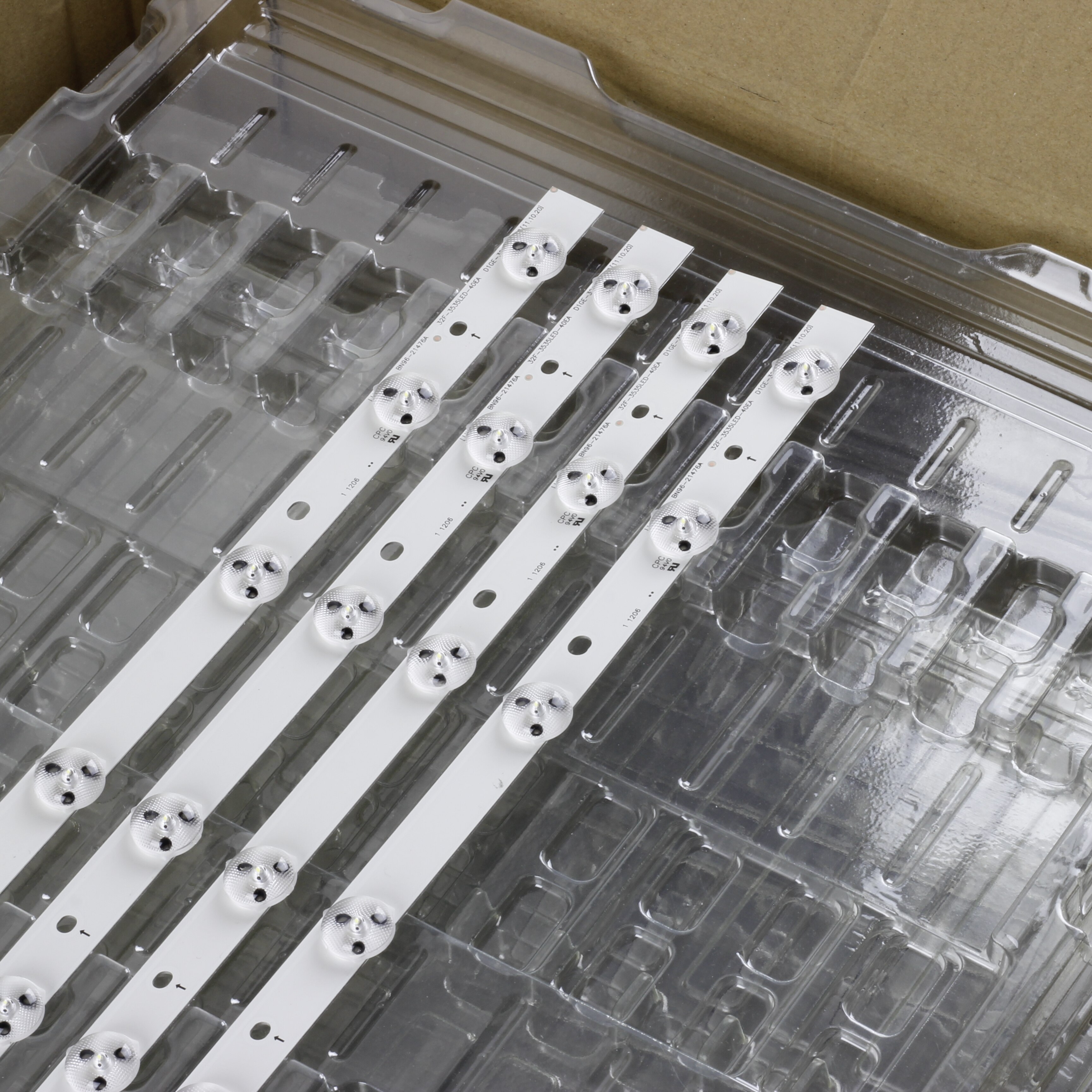 LED backlight strip for LTJ320HN07-H 2011SVS32 2012SVS32 UE32J5100 UA32EH5080 UN32EH5000 V320HJ2-PE2 D1GE-320SC1-R2 DE320BGA-B1