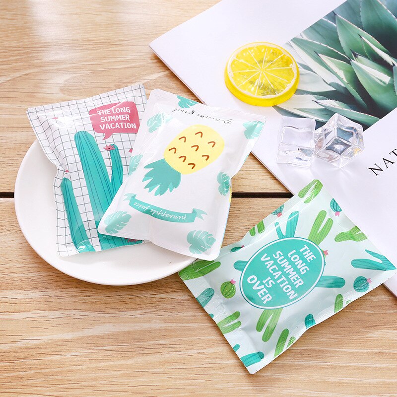 Ice bag ice pack cute portable summer summer cooling cold compress repeatedly use children fever travel Random Color