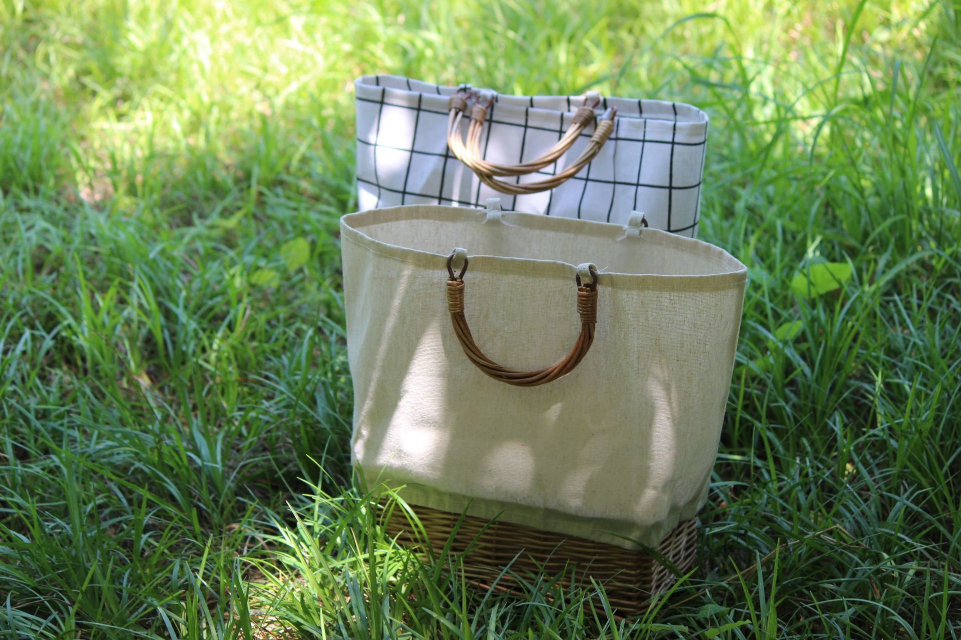 GroßHand Frau Hand Tasche Stroh Geflochten Artikel Paket Stroh Geflochten Artikel Leinen Teilt gemeinsam Tasche Rattan Geflochtene Artikel