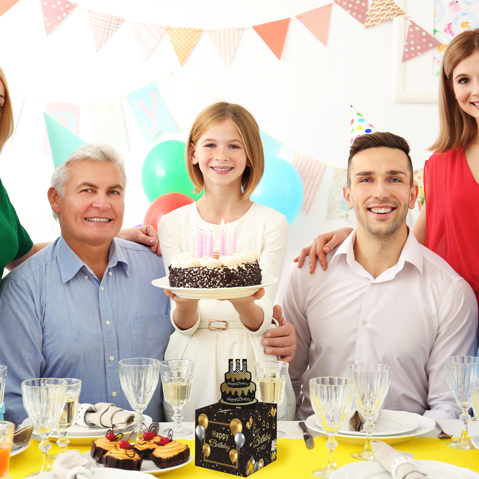 30th 40th 50th bursdagsfestpynt for menn og kvinner svart og gull festutstyr sett servise tallerkener kopper servietter duk