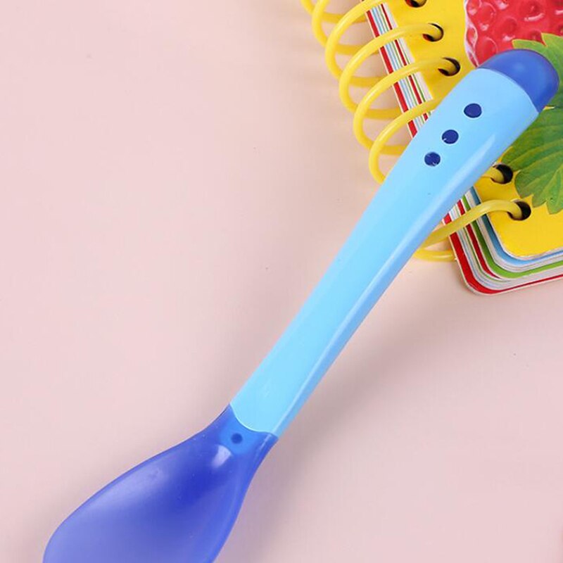 Temperature Sensing Spoon for Baby Safety Infant Feeding Spoons Fork Kids Children Boy Girl Toddler Flatware: blue spoon