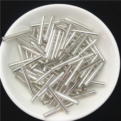 500g/ pakke 2.5*20mm lang størrelse sølv kerne tjekkisk glas frø bugle perler rør til smykker beklædningsgenstand tilbehør perler til tøj: Sølv