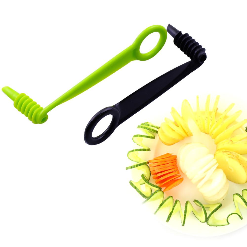 1Pcs Komkommer Spiraal Snijmachine Creatieve Groente-en Roterende Slice Multifunctionele Snijden En Snijden Apparaat Keuken Tool