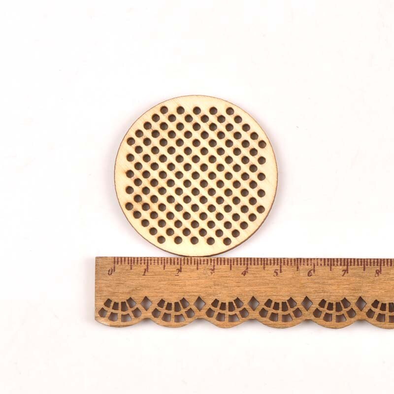 10Pcs Heart Round Cross Stitch Hole Carving Wooden Scrapbooking Craft for Embellishments Handmade Diy Handicraft Decor mt2564: 2
