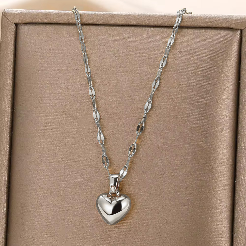 Collana con ciondolo a forma di cuore in acciaio inossidabile per donna Catena per labbra colore oro Accessorio per amore Collane Grossista di gioielli di moda: Rhodium placcato