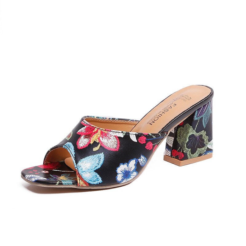 Märkestryck chunky klackar sommar damskor kvinna sandaler fritids tofflor bekväma slip-on slides med öppen tå: Svart / 36