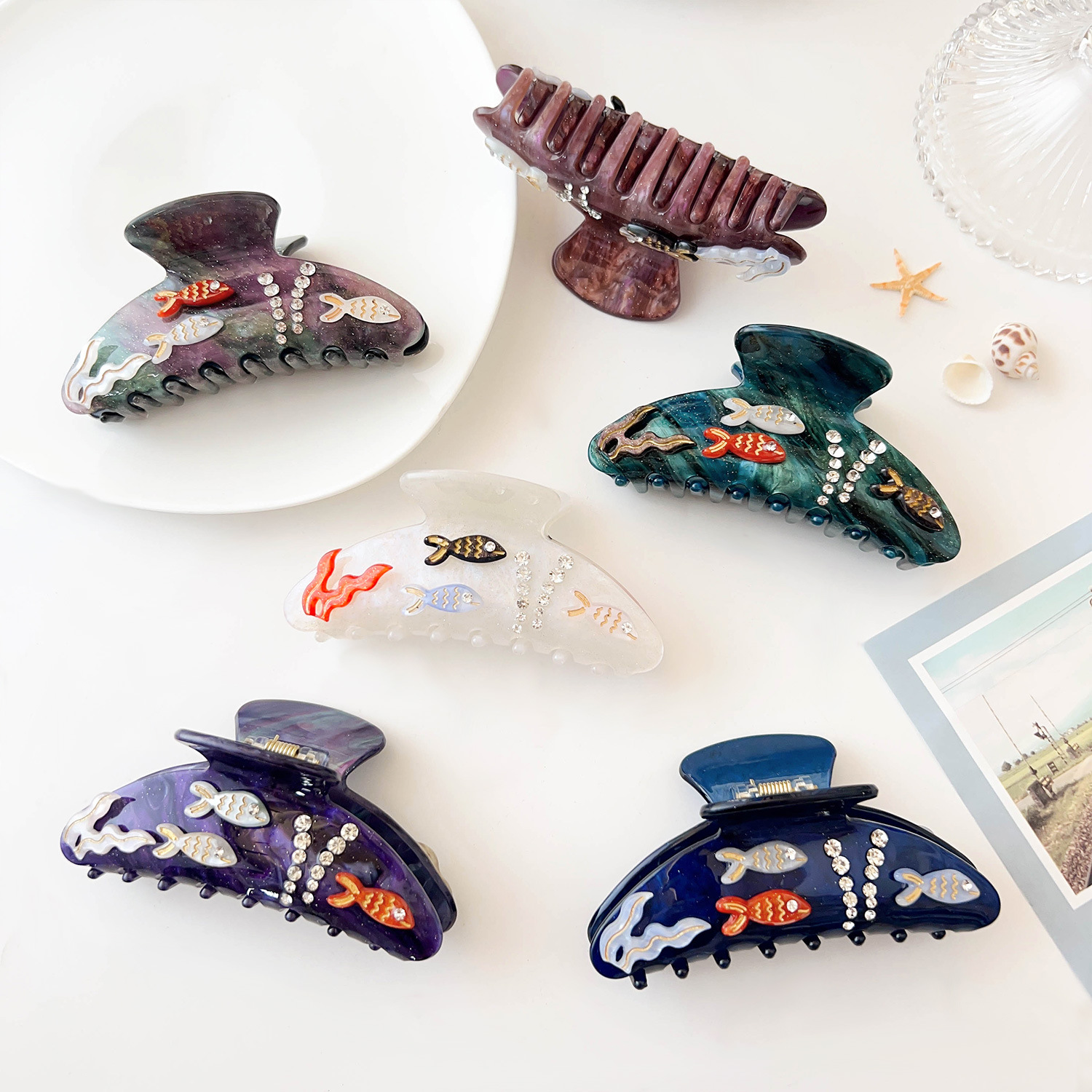DuoShang Summer Rhinestone Starfish Hair Claw Acrylic Claw Clips Beach Ocean Series Crab Hair Clips for Women Hair Accessories