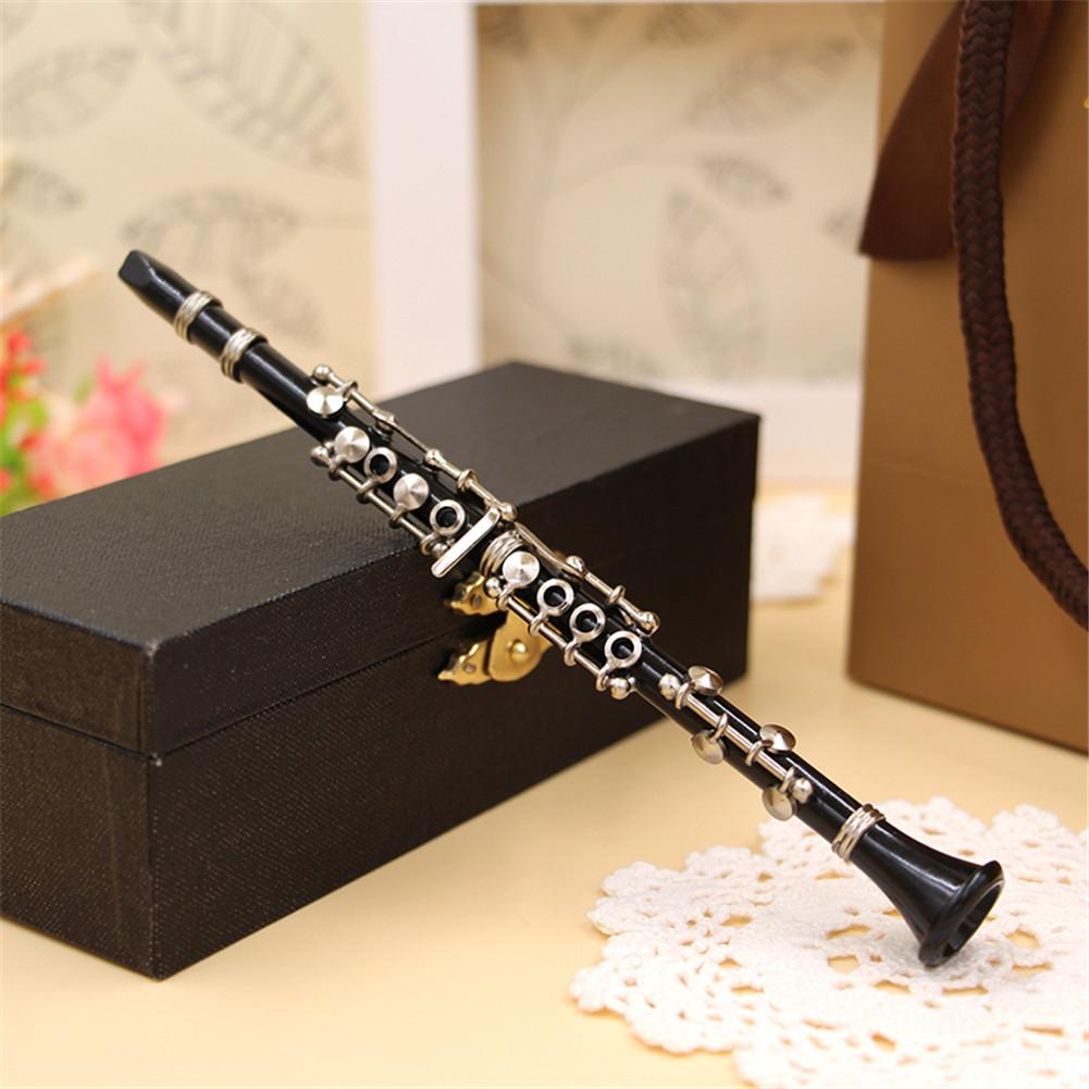 Mini klarinet model musikinstrument miniaturebord indretning display med sort læder æske beslag jul til indretning