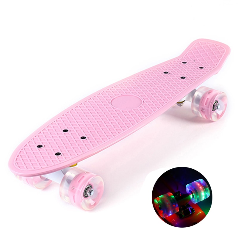 Skateboard skate board 22 tommer cruiser firehjulet banan stil plastbræt dæk aluminium beslag med led blinkende hjul