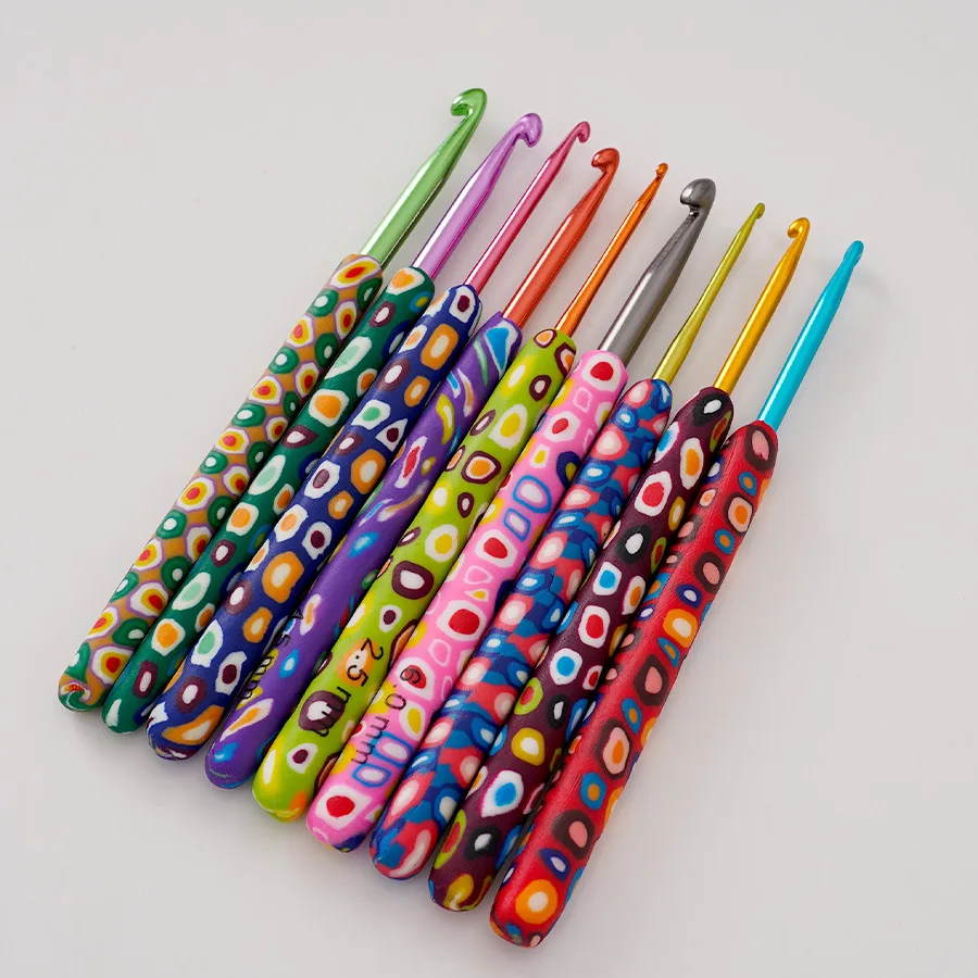 15 Styles Ergonomic Handle Needles Crochet Hook Set for Yarn Knitting Aluminum Crochet Hooks Stainless Steel DIY Knitting Tools: Burgundy