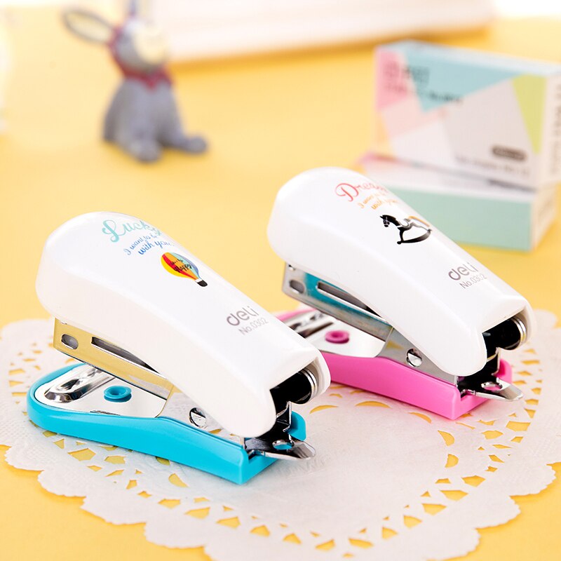 Mini Nietmachine 24/6 Plastic Briefpapier Set Kawaii Nietmachine Mini Papier Binder Geometrische handmatige nietmachine Set