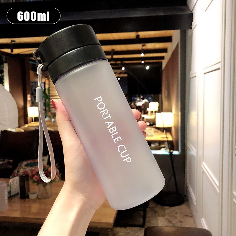 600/800Ml Sport bidon na siłownię plastikowy Shaker puchar sportowy Tritan wspinaczka turystyka bezpośrednia butelka do picia z tworzywa sztucznego Bpa za darmo: Matte black 600ml