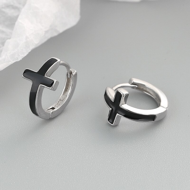 Livvy simples preto cruz pequena argola prata cor brincos para homem e mulher hip-hop punk rua jóias: E1092