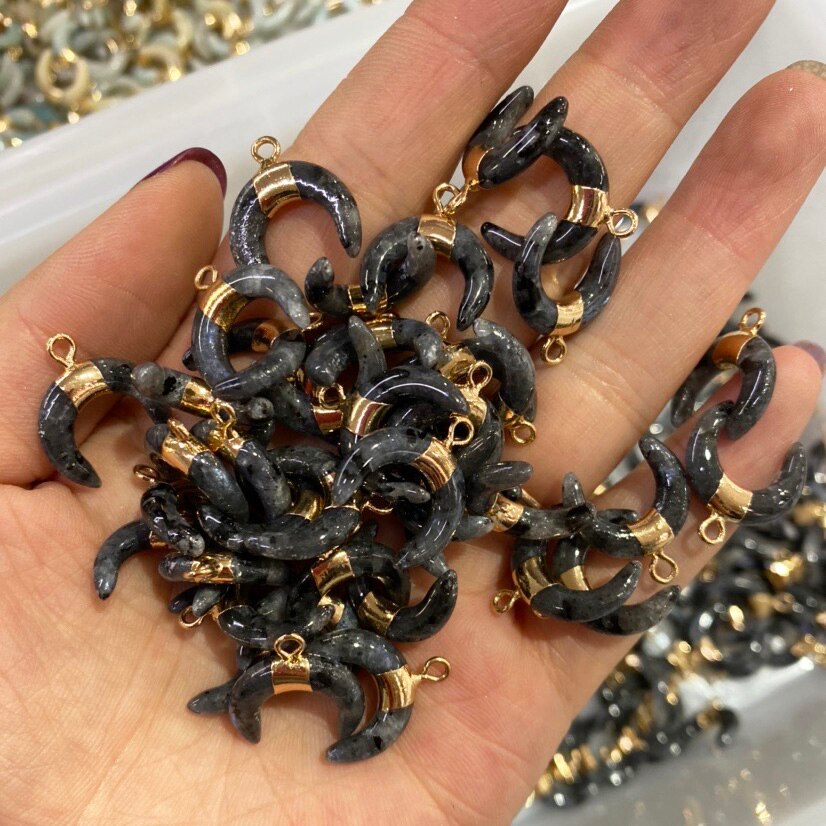Nuovo 2pcs Pietre Naturali Pendenti Con Gemme E Perle Forma di Mezzaluna Allentato Pendenti Con Gemme E Perle per la Produzione di Gioielli FAI DA TE Collana Accessori Formato 16x17mm: Flash Labradorite