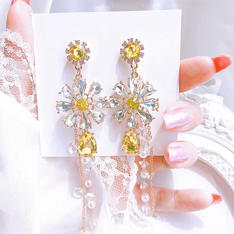 Nuevos exagerados de MENGJIQIAO, pendientes largos elegantes con flores amarillas de cristal y perlas, Pendientes colgantes para mujeres y niñas, joyería para fiestas