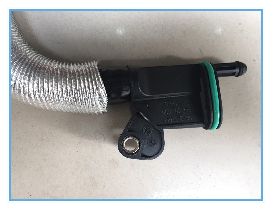 SWIEES Car Oil-Water Separator Exhaust Vent Hose For VW Eos Jetta Passat Tiguan Golf A3 Seat Leon 06H 103 226 A 06H103226A