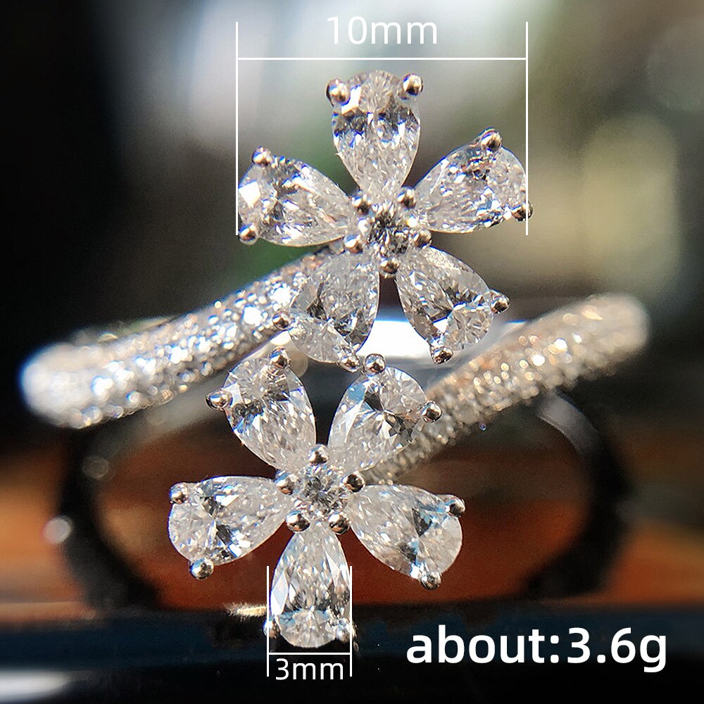 Huitan Esthetische Dubbele Bloemen Opening Ringen Voor Vrouwen Verstelbare Bridal Wedding Party Accessoires Met Cz Steen Luxe Sieraden