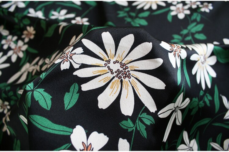 145x100 cm Geïmporteerd Mode Bloemen satijn voor Vrouwen Zomer strand Jurk, Sjaals, Gordijnen, Shirt naaien Patchwork Bekleding
