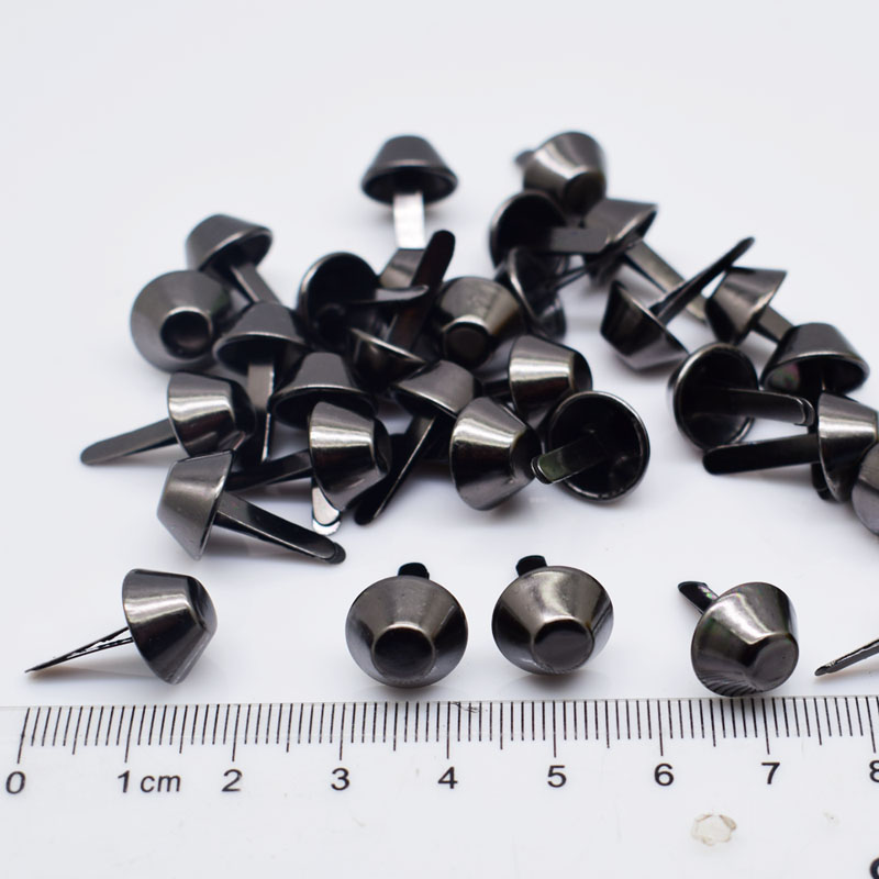 Artesanía de Metal negro mate de 12mm para monedero, remaches para los pies, tachuelas perforadas para monedero, bolso de mano, tachuelas Punk Rock, artesanía de cuero, 100 Uds.