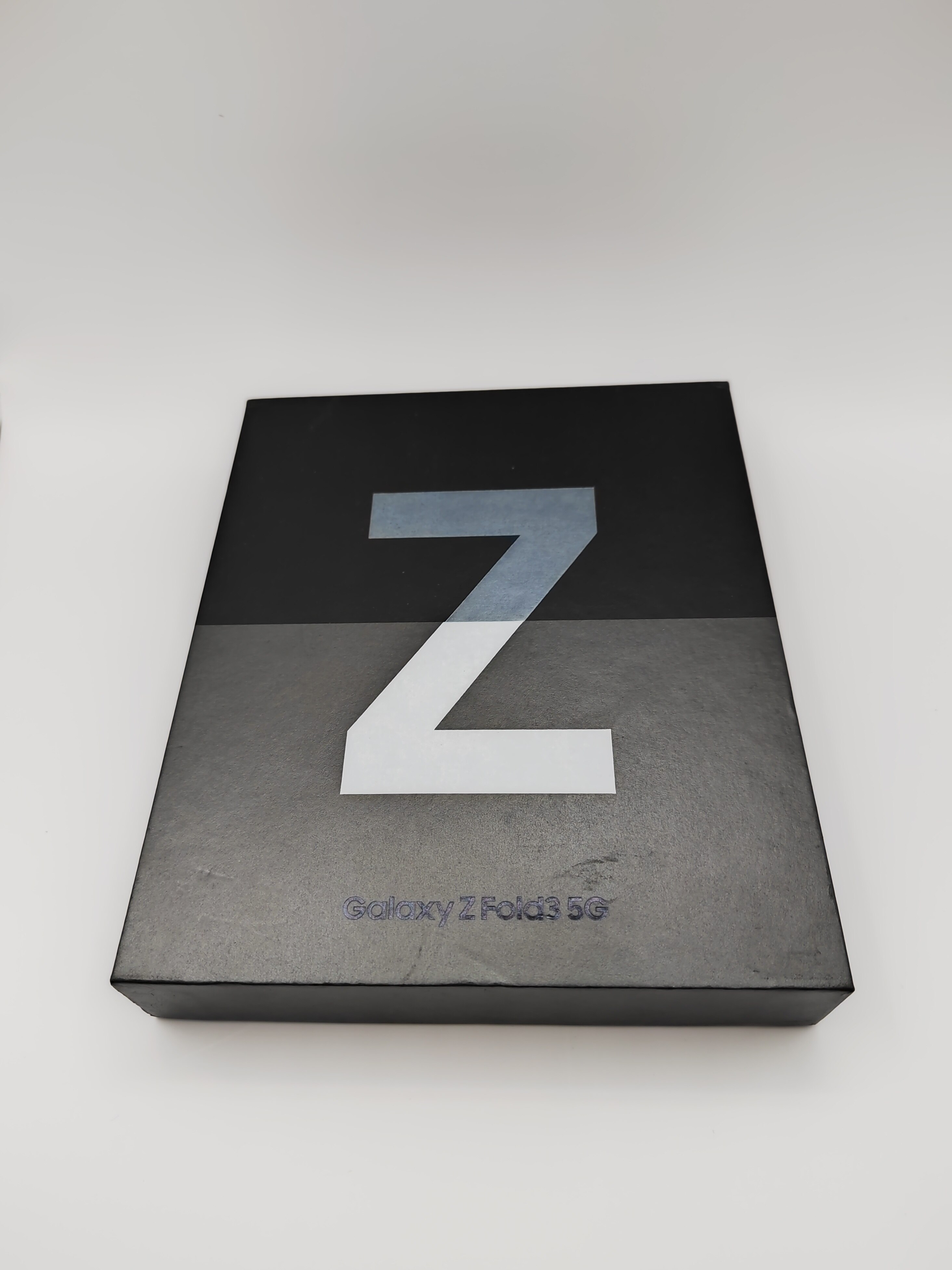 Retail Packing Box for Samsung Galaxy Z Fold2 5G Z Fold3 5G Total Empty Box for Samsung Z Fold 2 3 5G Phones: Z Fold 3 5G(white)