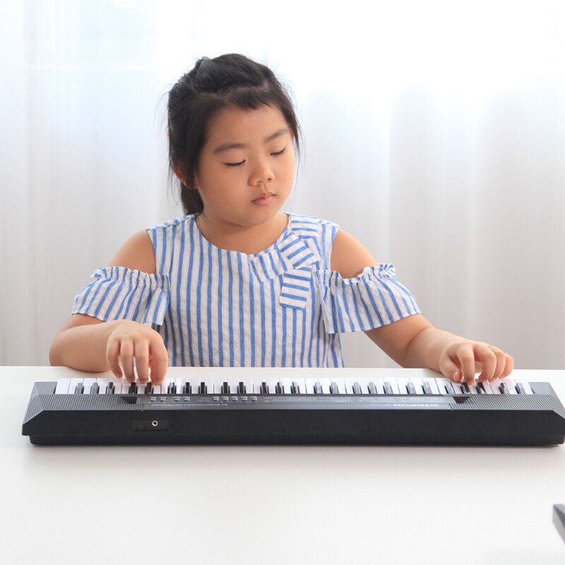 54 Key Piano Keyboard Portable Mini Kids Electric Music Keyboard with Dual Power Supply and Mini Microphone for Beginner CNT