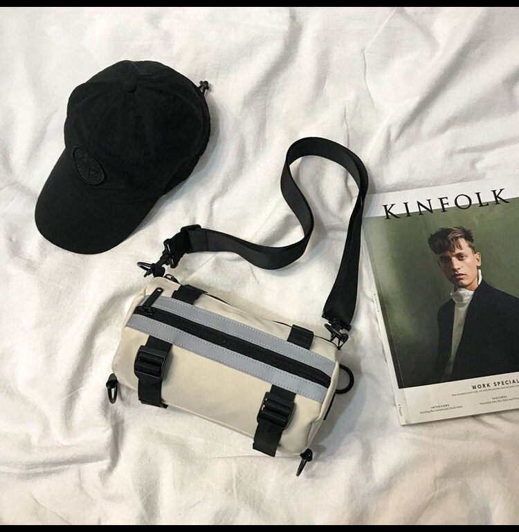 Märke original hong kong stil enkel axelväska hip hop tiaodi väska messenger väska: Vit