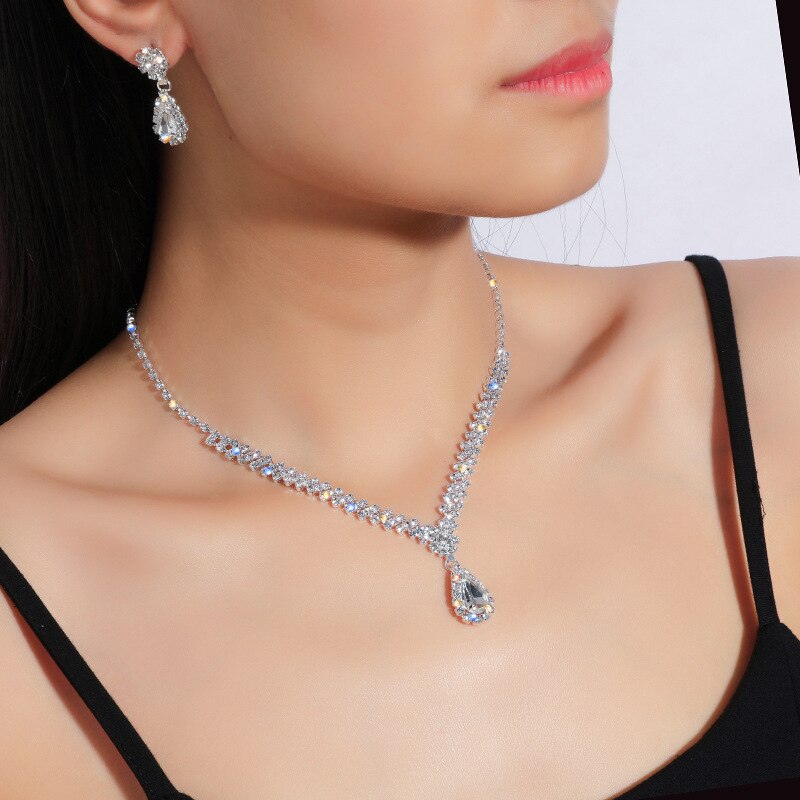 Mogaku 2Pcs Vrouwen Korte Tassel Sieraden Sets Strass Ketting Oorbellen Voor Bridal Wedding Party Shiny Accessoires Set