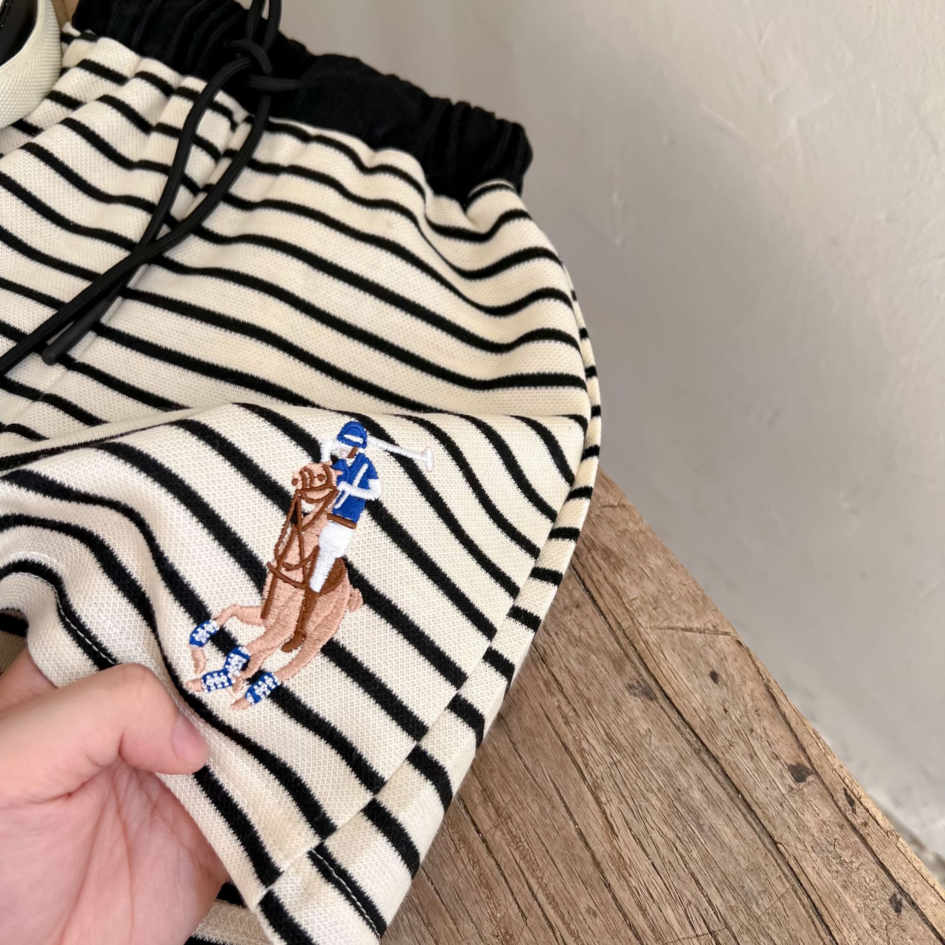 2022 estate nuovi bambini pantaloncini Casual pantaloncini a righe per bambini in cotone pantaloni sportivi per ragazzi pantaloni larghi per bambina