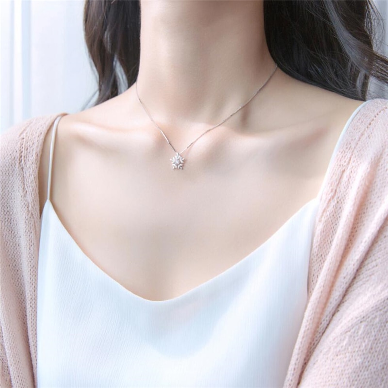 Original Snowflake Pendant Simple Clavicle Chain 925 Sterling Silver Temperament Personality Female Necklace SNE085