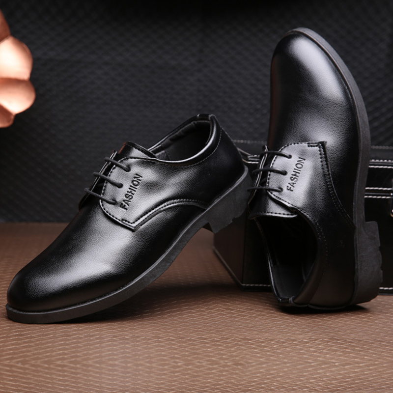 Miesten pienet kengät, puvun kengät, vapaa-ajan kengät, englanti, mustat, pehmeät ja teräväkärkiset kengät, miesten kengät, muodolliset kengät, miesten