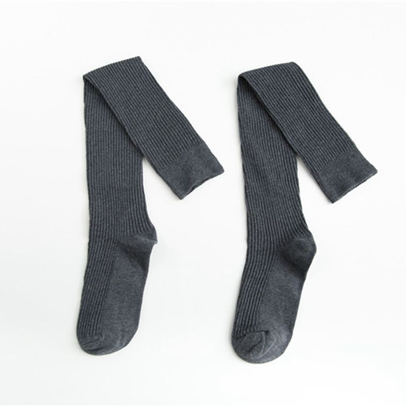 Tyyliset pitkät tuubisukat hengittävät hikeä imevät deodorantti- ja kitkaa estävät naisten polvipituiset yksiväriset pitkät tuubisukat: 06