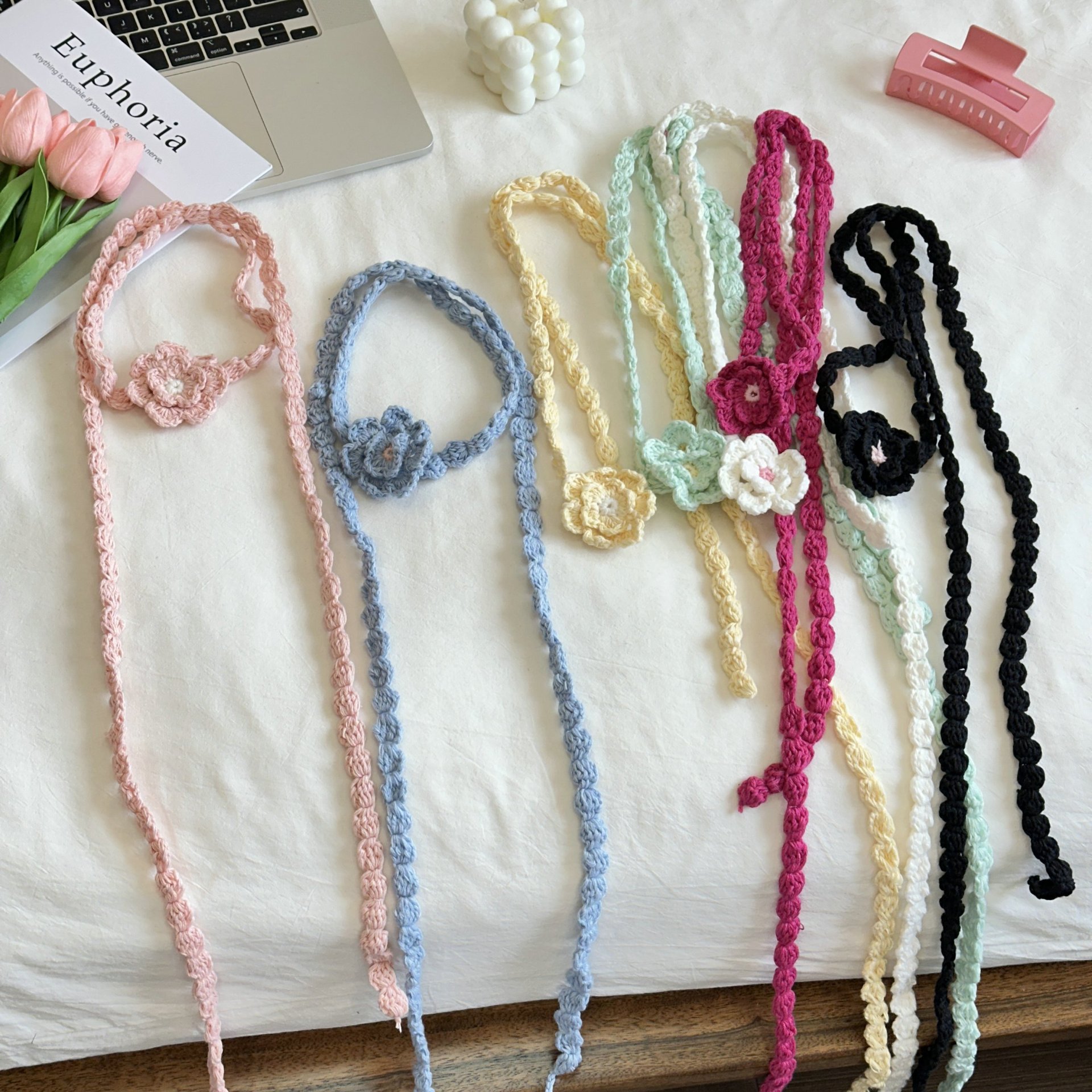 Bufanda fina de flores tejida hecha a mano informal de estilo coreano nueva decoración de forma cóncava femenina bufanda estrecha bufanda larga de estilo de chica