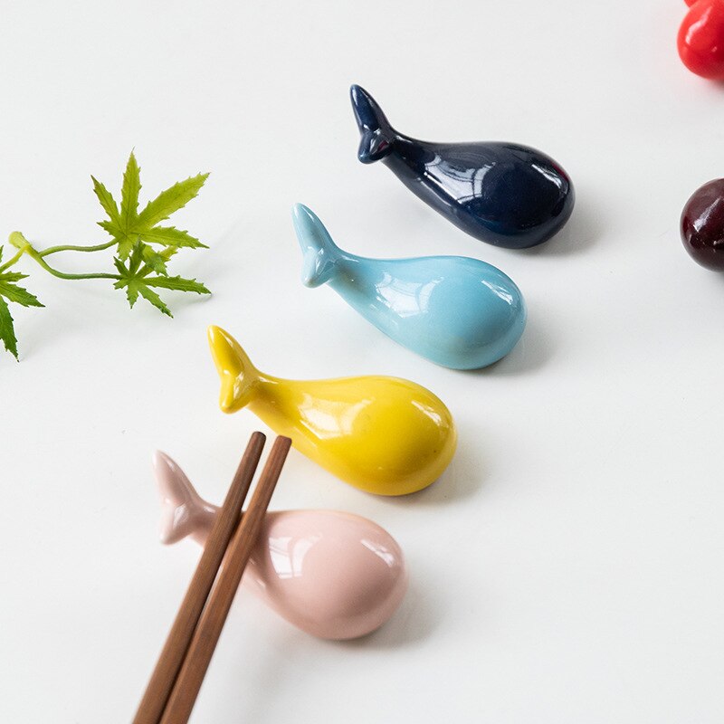 1Pc Cute Whale Chopsticks Holders Ceramic Chinese Style Carrot Whale Japanese Kitchen Tableware Chopstick Rest Cute Holder Stand