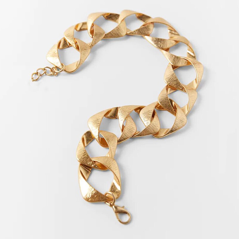 Statement ketting met ronde hangers en diamantjes in zilver | Yours Clothing
